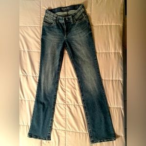 Woman’s Wrangler Ultimate Riding Jean. Willow Mid-rise Bootcut.